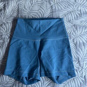 Lululemon Wunder Train 4" Shorts